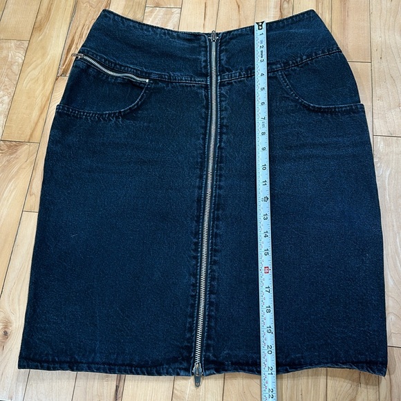 Fancy Ass Zip-Front Jean Skirt - Picture 4 of 6